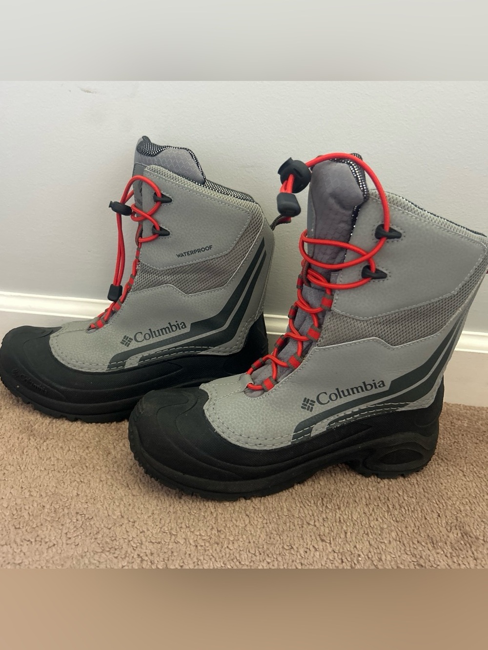 Columbia Waterproof Gray Winter Boots with Red Laces